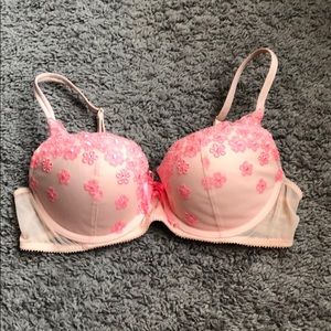Sexy Victoria Secret lace push up balconet bra